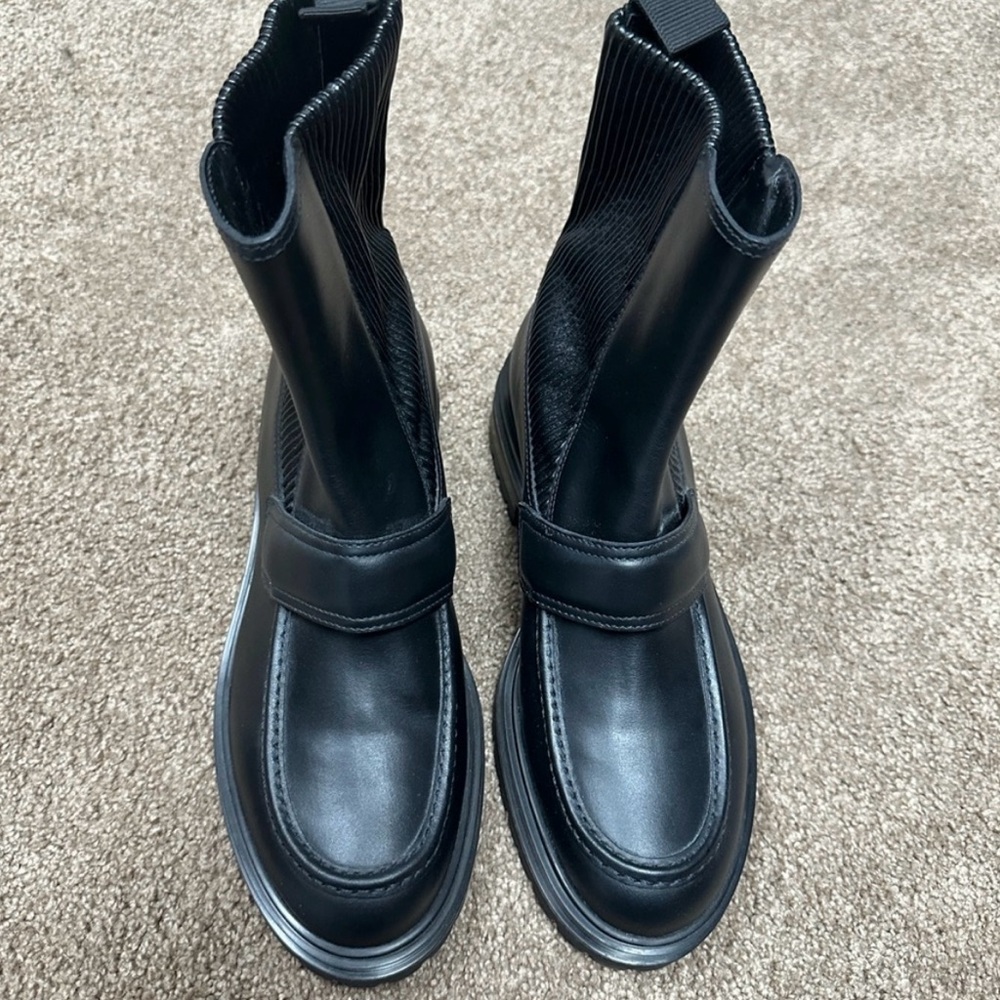 Gianvito Rossi Black Ankle Boots msrp 1195